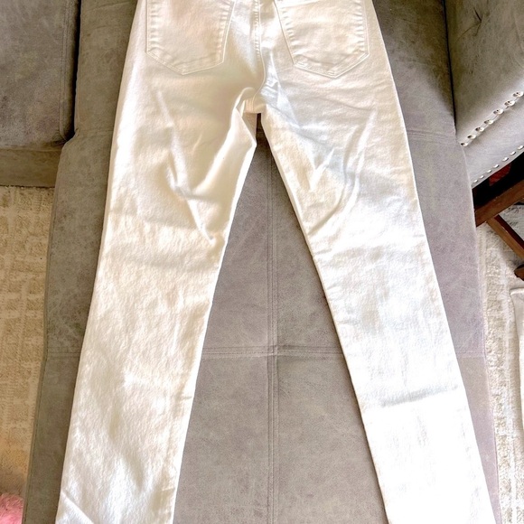 Old Navy White Straight Leg Jeans - Picture 5 of 6
